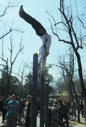 23�q��Ф���S�چθ����B�m(x��)����حh(hu��n)������(d��ng)���y�ȴ󵫺ܞt����