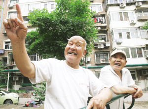 ���˂���Ц�݂��f�������o��������(l��i)���Ҹ��͜�ů